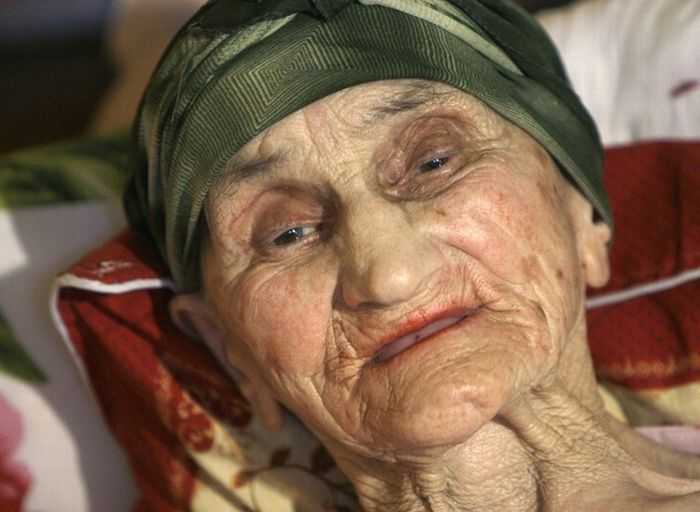Сколько прожил самый старый человек в мире: топ-10 долгожителей
