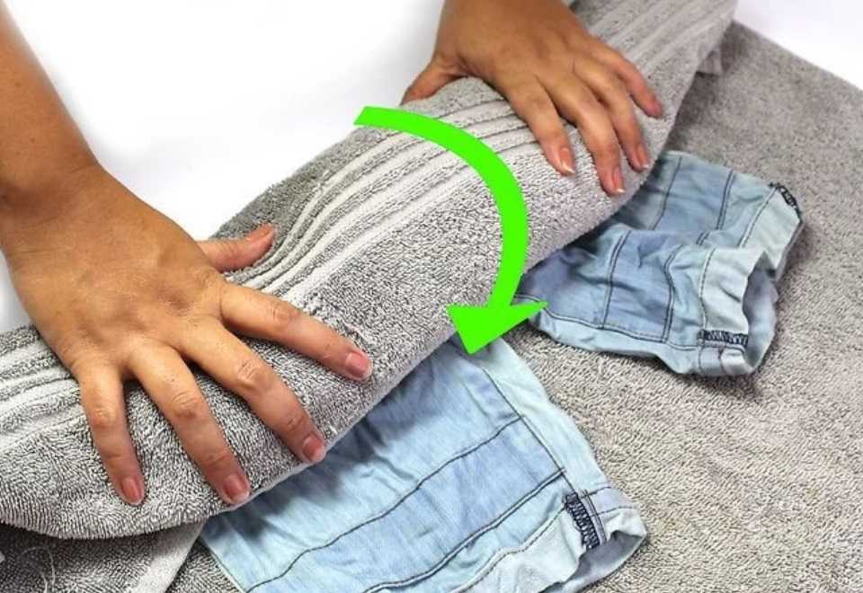 Как быстро высушить джинсы Различные способы быстрой сушки Домашние лайфхаки Пошаговые инструкции, видео