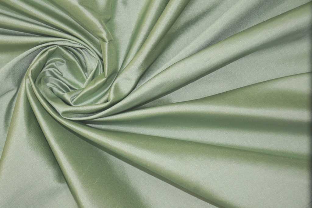 Шелк ткань — натуральная, состав и цена, свойства, виды и описание