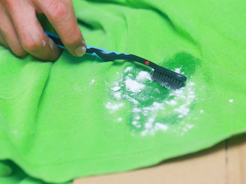 Как отстирать зеленку с одежды: детской, белой, цветной, джинсовой