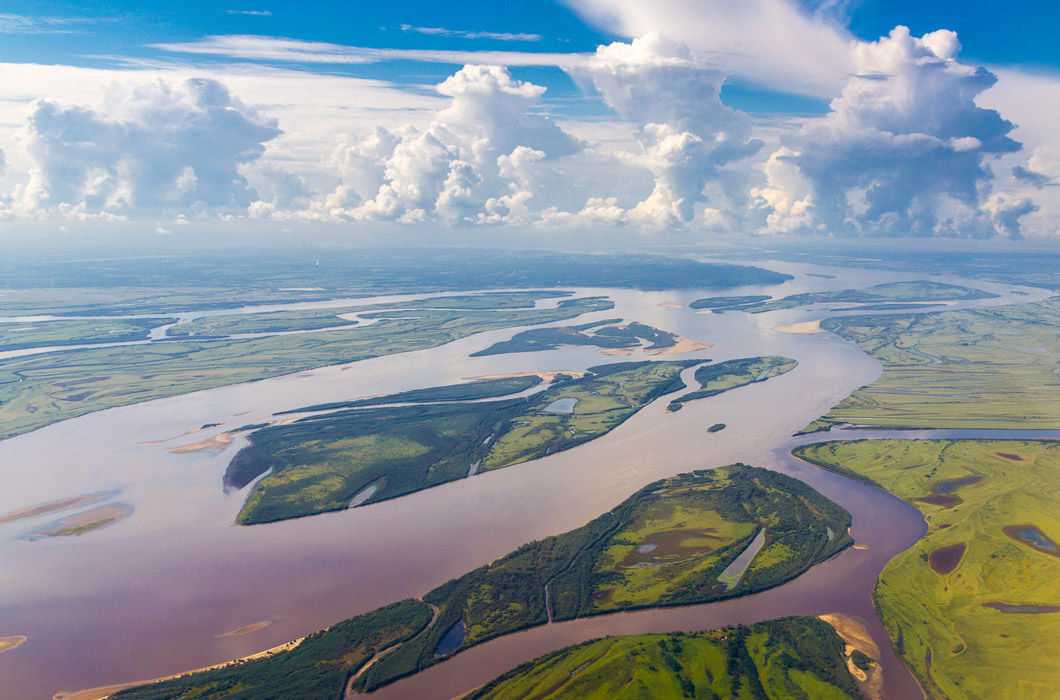 Что представляет собой 🌊 самая длинная река в россии