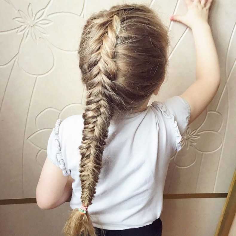 Легкие прически для девочек: 100 фото примеров красивых укладок на длинные, средние и короткие волосы Простые прически для девочек в школу за 5 минут
