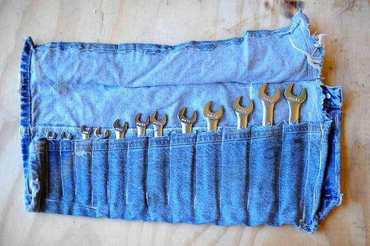 Поделки из старых джинсов своими руками: техники шитья, мастер-классы для детей и начинающих и фото вариантов оформления
