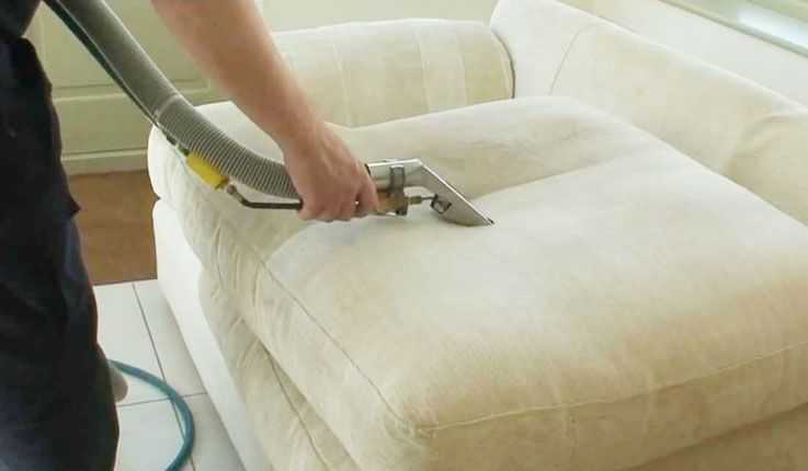 Как почистить диван в домашних условиях быстро и эффективно