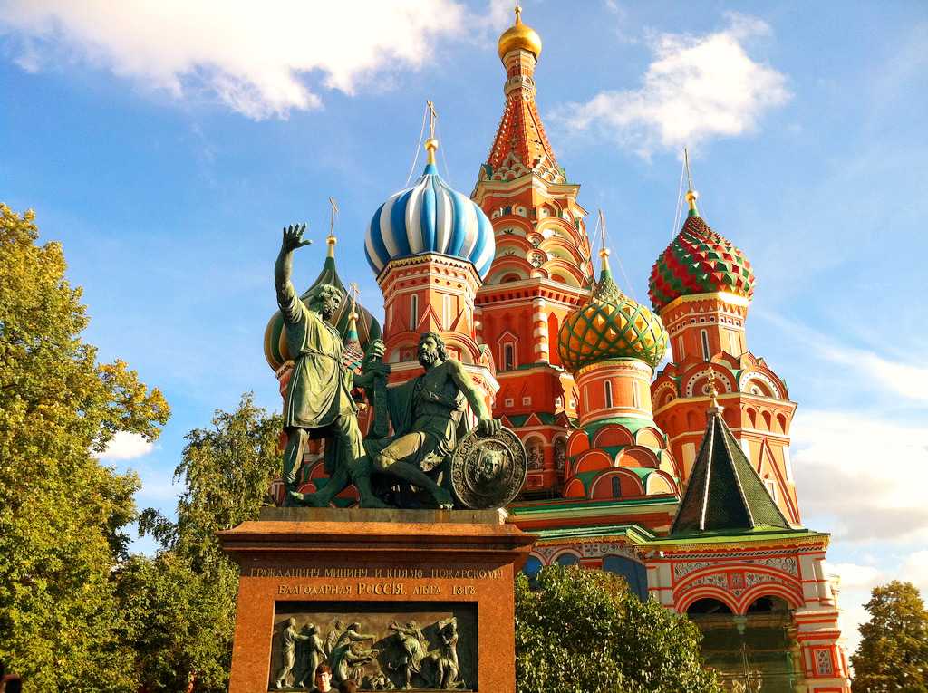 Знаменитые памятники россии фото с названиями и описанием