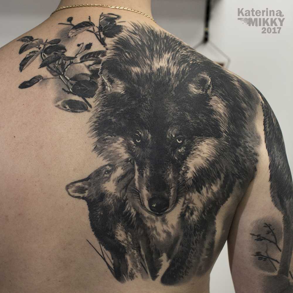 Тату медведь на плече - лучшие мужские татуировки с медведем