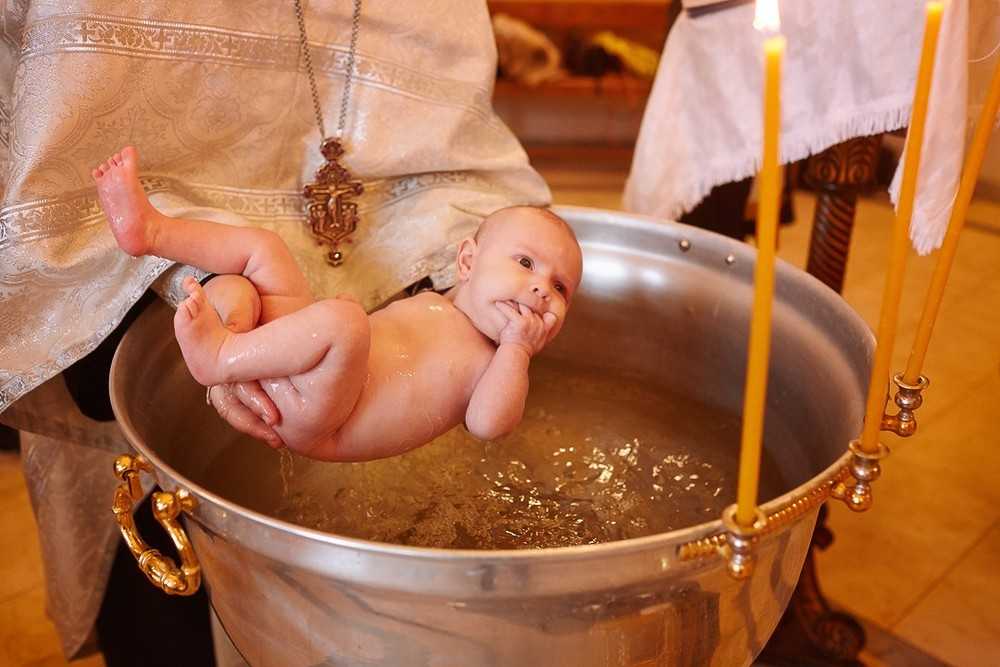 Можно ли пользоваться полотенцем после крещения ребенка. обычаи и приметы