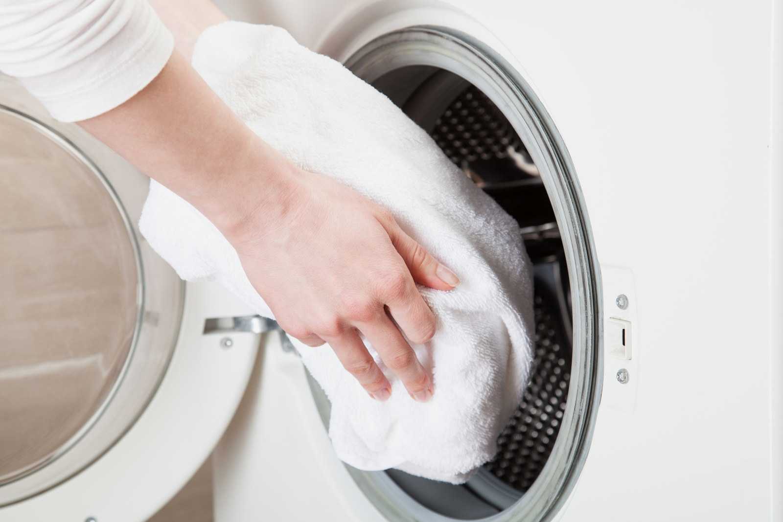Как стирать постельное белье в стиральной машине: на каком режиме и при какой температуре